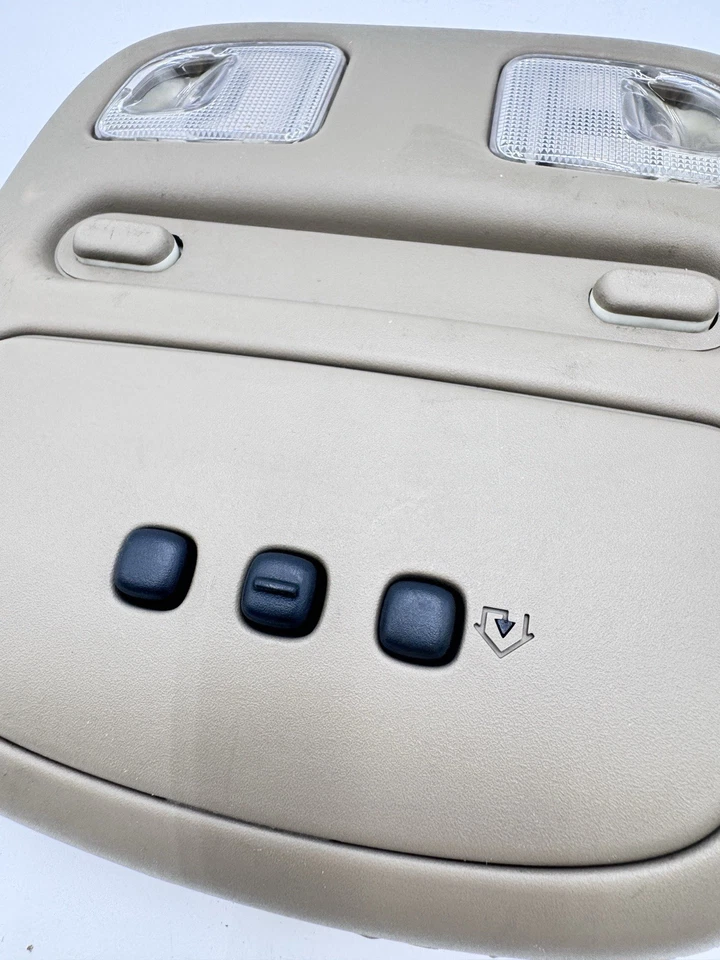 Lámpara de mapa de luz domo superior Buick LeSabre 2000-2005 con Homelink beige Foto 4 de 4