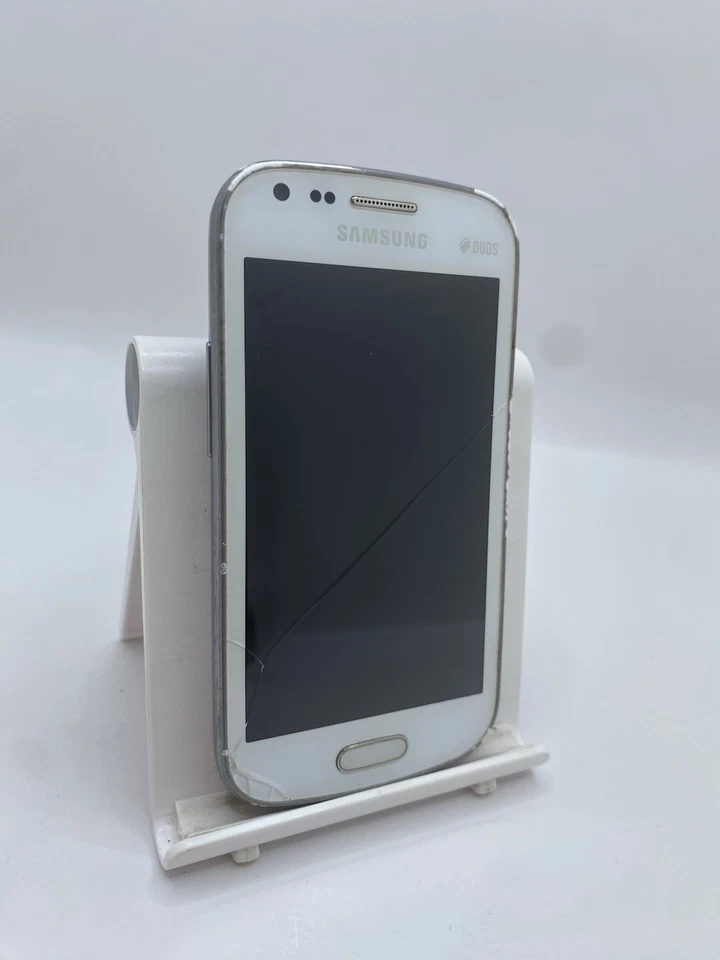 Samsung Galaxy S Duos S7562 White Unlocked 4GB 4" Smartphone Cracked Incomplete, photo 2 of 5
