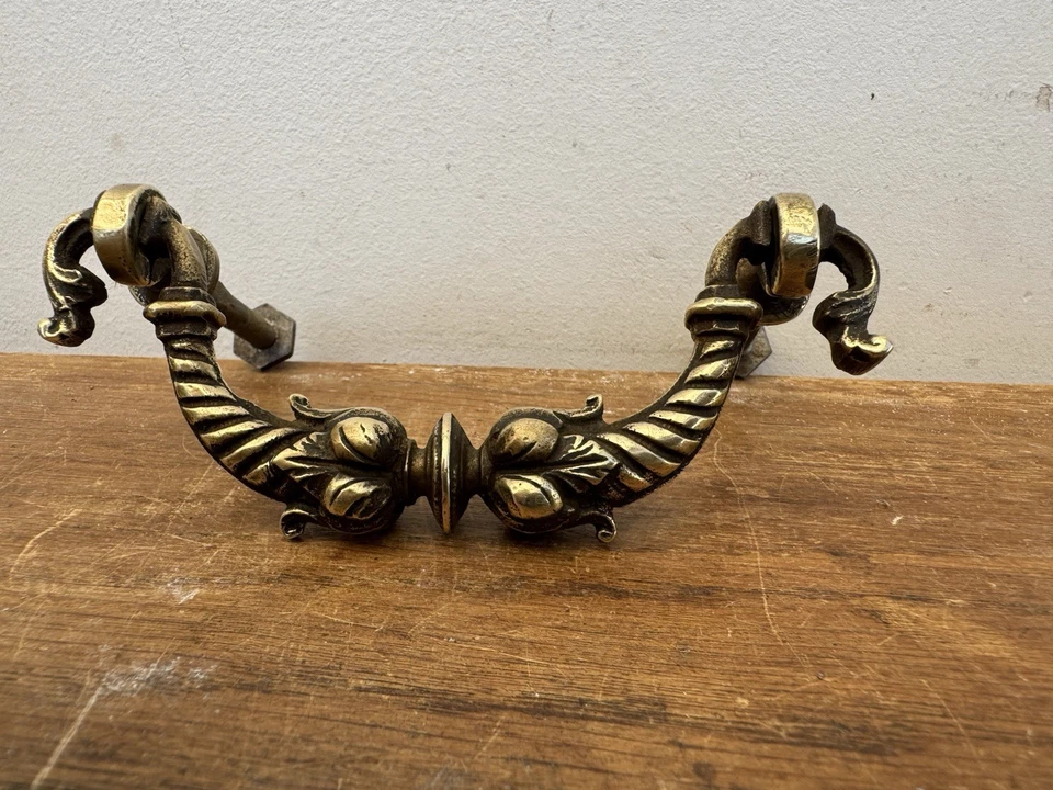 Belle Poignée  Ancienne en BRONZE pour déco MEUBLE ANCIEN belle patine - Photo 4/4