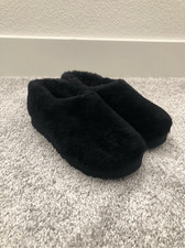 UGG Classic Cozy Bootie Slipper Women  s Size 7