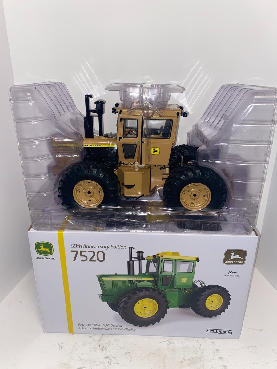 1/16 JOHN DEERE 7520 GOLD CHASER 50th Anniversary 1 of 50 VERY