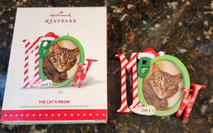 HALLMARK 2015 PET PHOTO HOLDER ORNAMENT~THE CAT'S MEOW