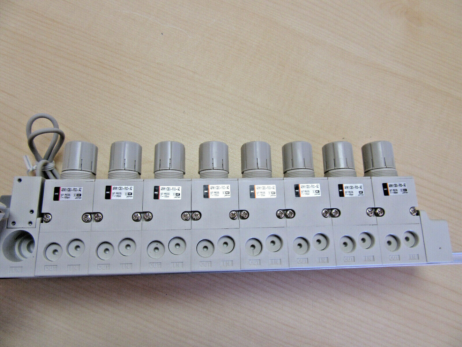 SMC ARM11A0-V00-Z Pneumatic Manifold With QTY.8 Valves and Controller