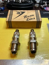 Vintage Texan .257 Roberts two Die set & Box