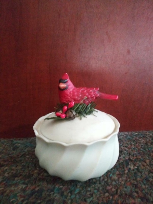 Cardinal Heritage House Sing A Song Trinket Box