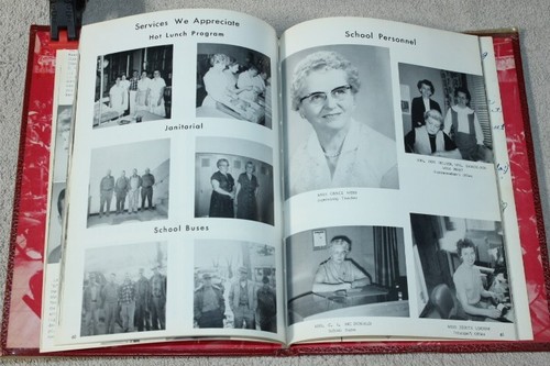 1961 Black River Falls High School Yearbook Annual Wisconsin WI - Breeze 61 - 第 6/6 張圖片