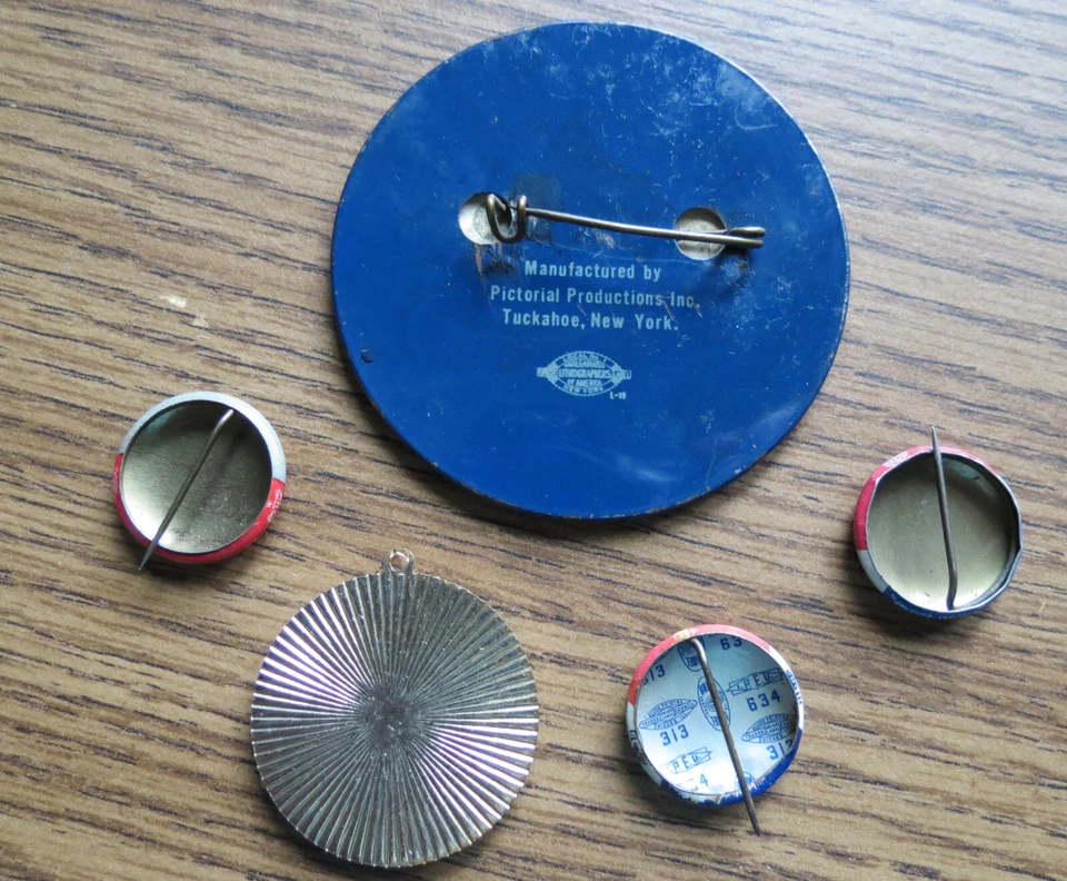 5 ADLAI STEVENSON PRESIDENTIAL BUTTONS with FLASHER PIN - Image 3 of 3