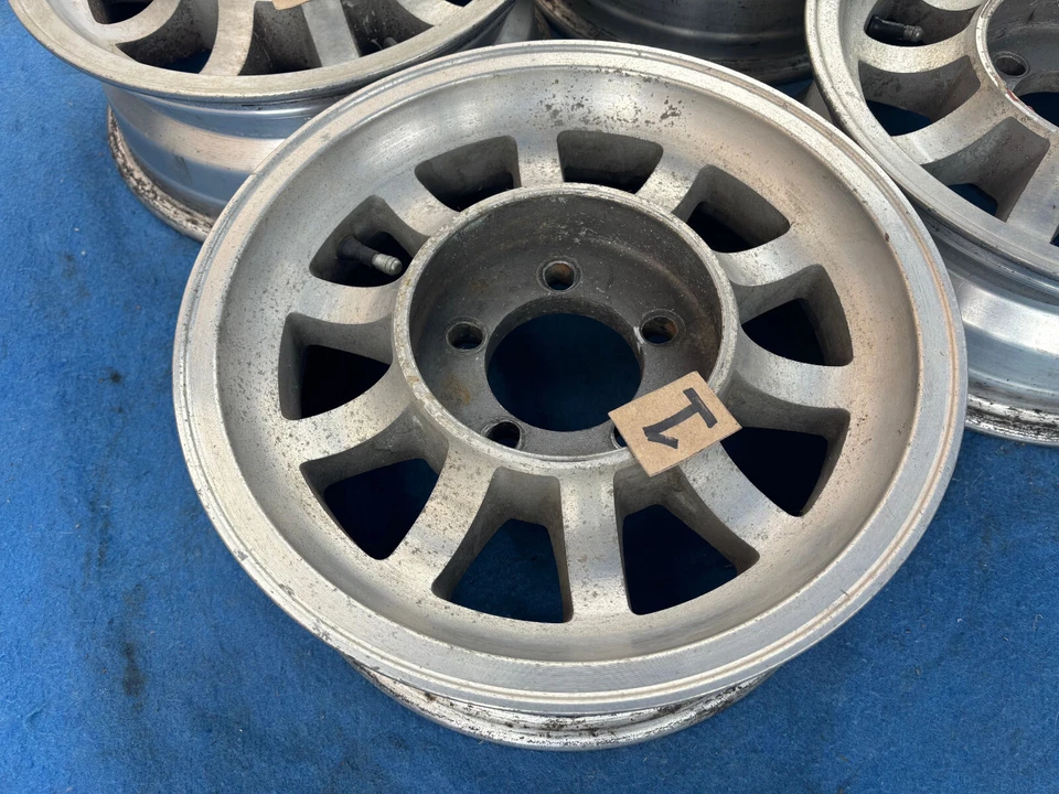 (4) 14” WESTERN BULLET WHEELS TURBINE 14X5.5 RIMS 5X4.5 5x4.75 CHEVY FORD MOPAR Foto 4 de 4