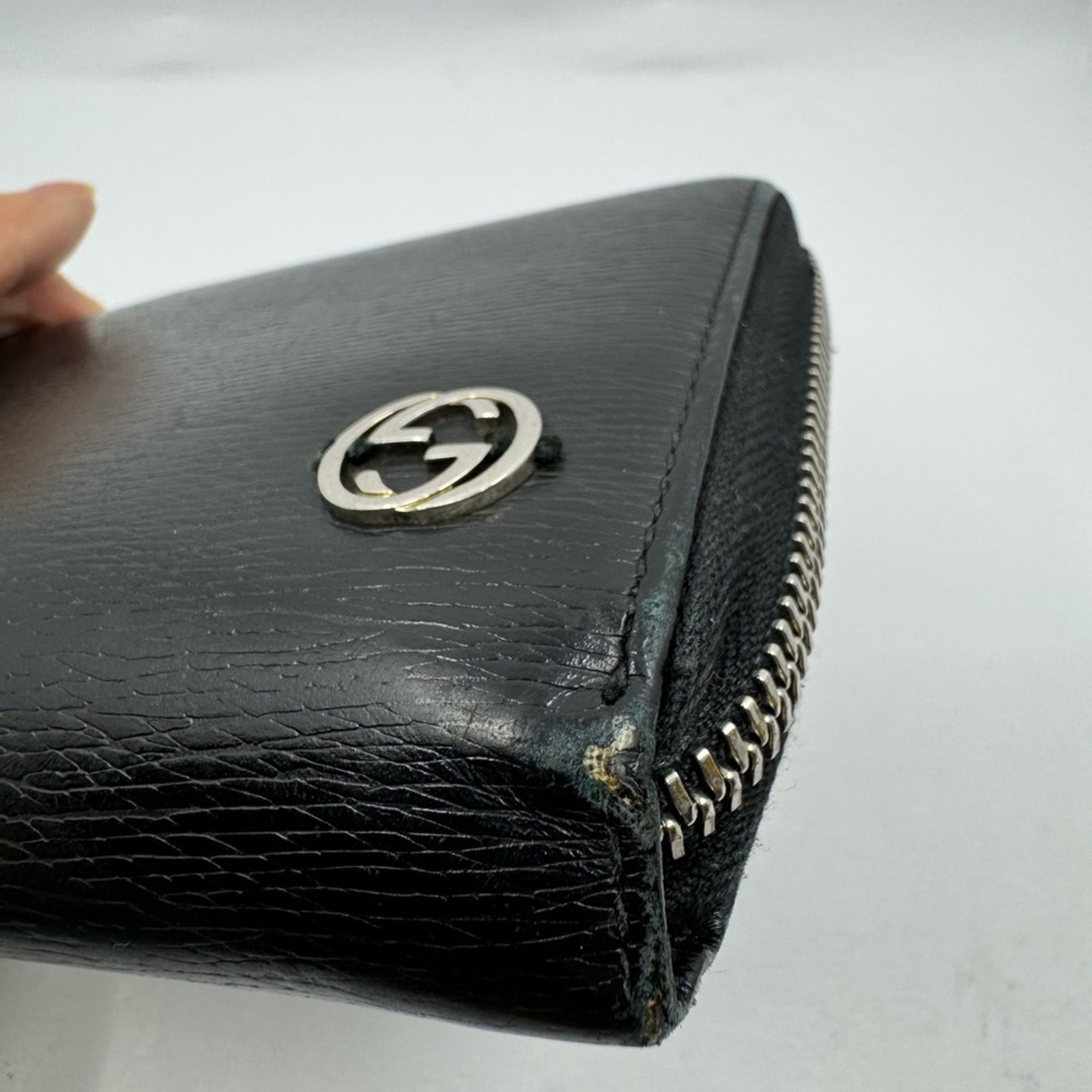 Gucci Interlocking Zip Around Leather Wallet 22948 - image 7