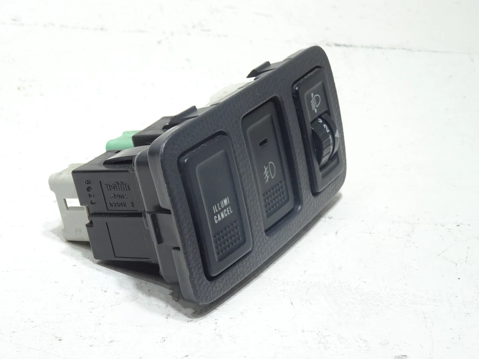 Interruptor de control de faros antiniebla Suzuki Swift Mk2 2005-2010 73312-62J00 Foto 2 de 4