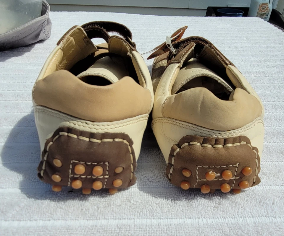 SISTEMA EFECTO CIELO PRIMIGI MUJER 9 (40 UE) MARRÓN Y BRONCEADO Tachonado Mocs de conducción. Nuevo con etiquetas Foto 2 de 4