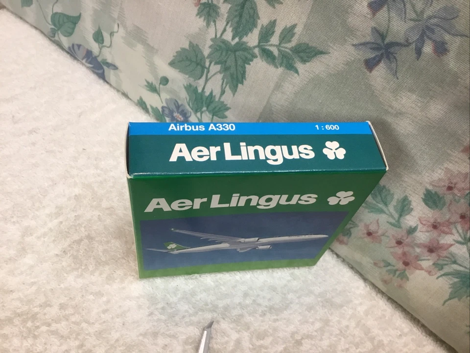 Schabak 1:600 Aer Lingus Airbus A 330 Die Cast Model Airliner 954/97 Germany EUC - Image 2 of 4