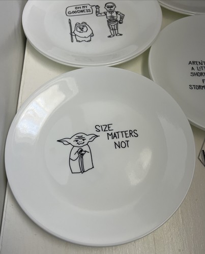 Neu Corelle Disney Star Wars Mittagessen Teller 8,5" weiß schwarz Skizze Figur 8 Stück - Bild 4 von 15