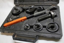 Klein Tools Jeu de poinçons Knocout avec clé