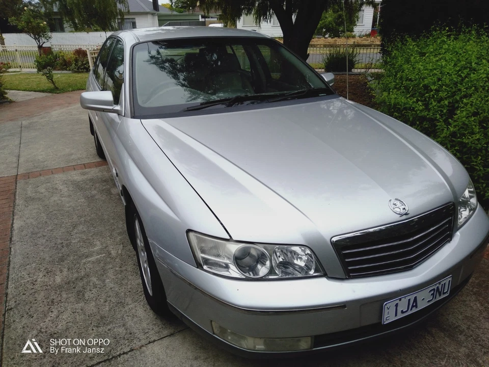 Holden Statesman WK V6 3.8 litre sedan - image 4 of 4