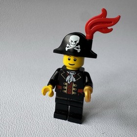 LEGO Pirates Captain Minifigure w/ Bicorne Hat & Plume - (pi138a) - Set #9349