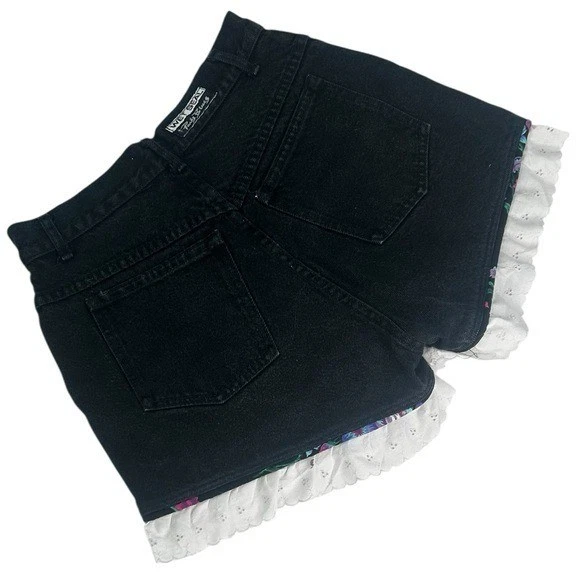 Wet Seal Black High Waist Shorts White Lace Trim USA VTG Cottage Romantic SZ 11 - Изображение 2 из 4