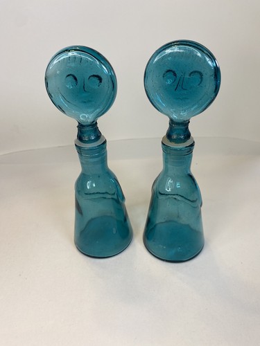 MCM Vintage Acqua Blu Vetro Donna Decanter Bottiglie Con Tappi Set di 2 - Foto 11 di 14
