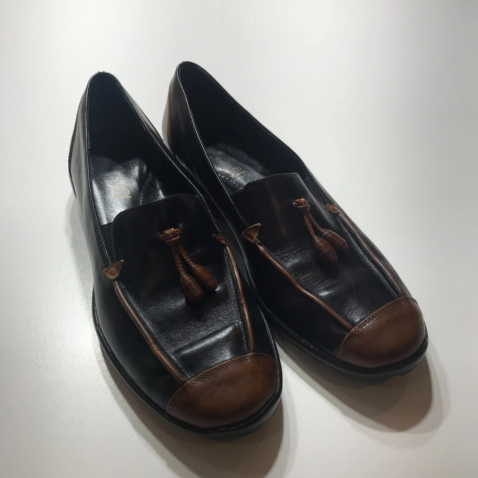 Amalfi by Rangoni Loafer Mens 8 Narrow Brown Black Tassel Slip On Arch Support