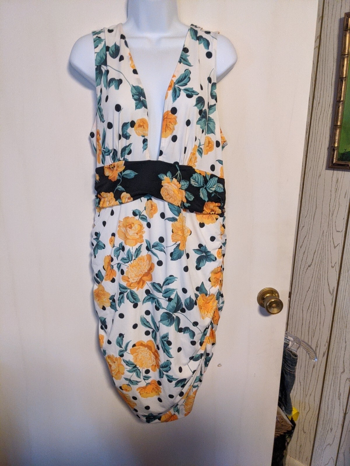 Picture 1 of 6