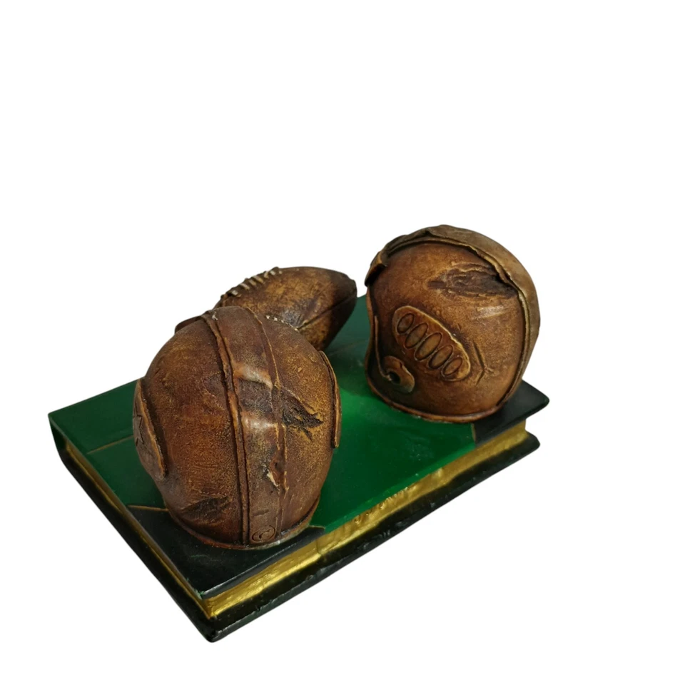 De Colección Cascos de Fútbol en Libro Placa Estante Decoración Hombre Cueva Deportes Sala Artista Letrero Foto 3 de 4