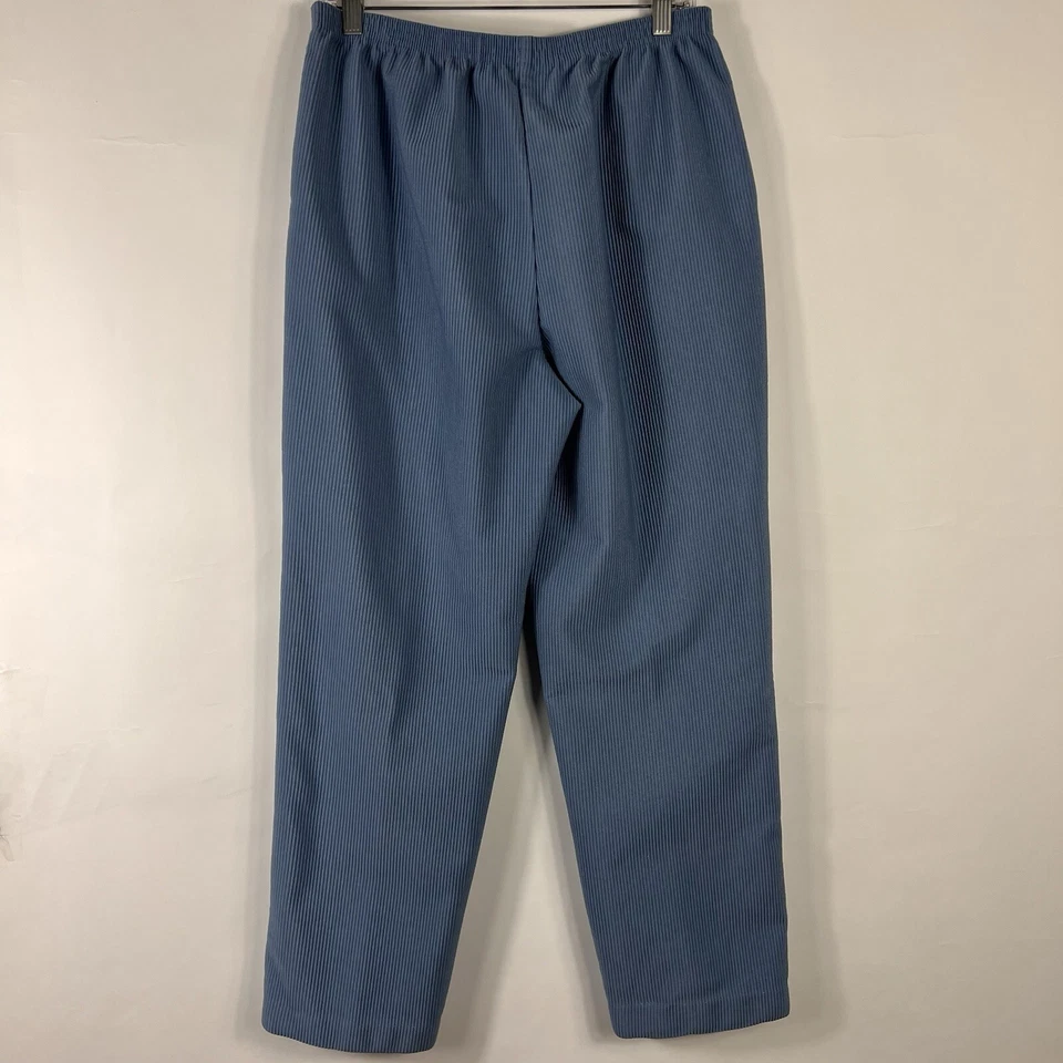 Blair Pants Women's Medium Pull On Tapered Ankle High Rise Lightweight Corduroy - Image 4 of 4