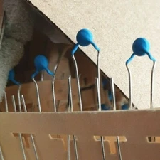 20 PCS OF EPCOS B59990C0080A70Z5 PTC THERMISTOR  ( (IN37S3B2))