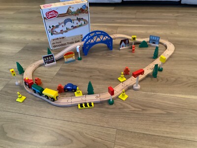 Chad Valley 924/3167 60-teiliges Holzeisenbahn-Set - in Box