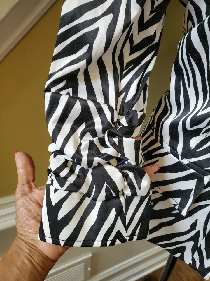 NWT Peck & Peck Women's Zebra Print Jacket Size 6 - Image 3 of 4