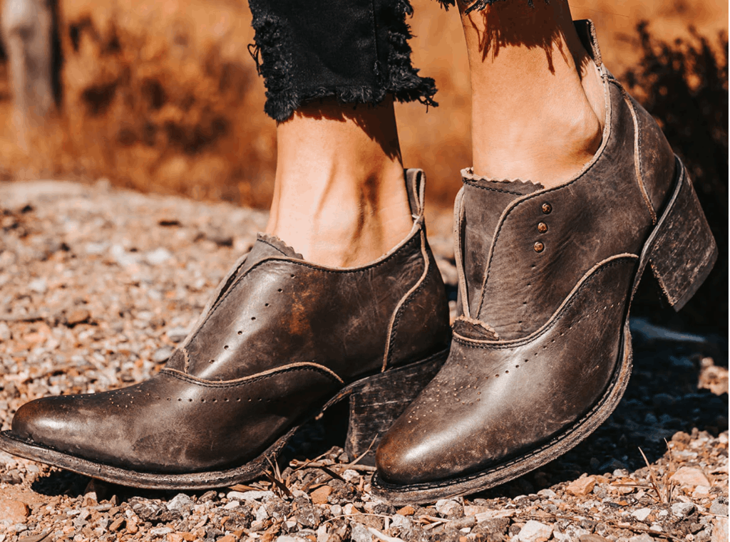 Freebird by Steven Sadie Black/Brown Distressed Leather Heeled
