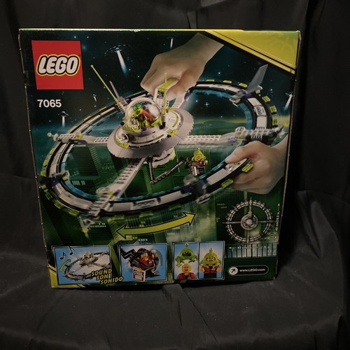 LEGO Space: Alien Mothership (7065) Factory Sealed New - Picture 2 of 14