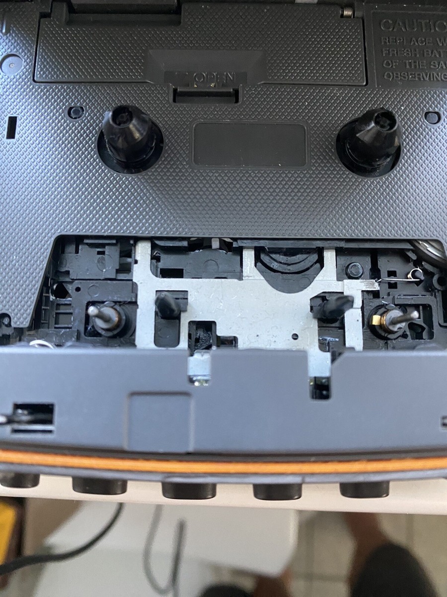 ポータブルプレーヤー Panasonic SHOCK WAVE RQ-SW10 Vintage 90s Panasonic RQ-SW10 SHOCKWAVE Cassette Player