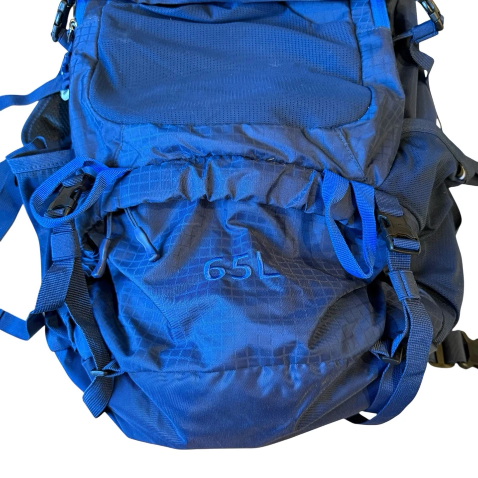 Mochila de caminhada Ozark Trail 65L Stavern com capa de chuva compatível com hidratação - Imagem 3 de 4