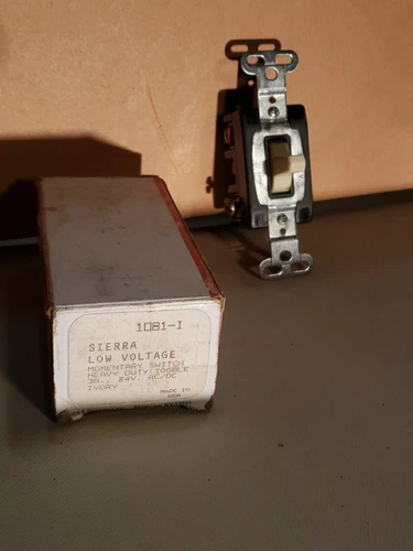 Pass & Seymour 1081-I Low Voltage Momentary Switch Heavy Duty Toggle 3 Amp 24V