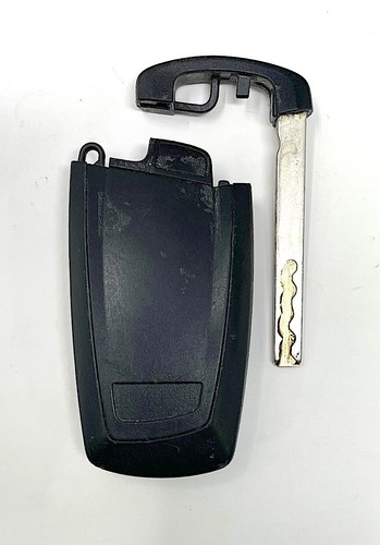 BMW OEM 4 Button Key Fob 9266843-02 FCC ID YGOHUF5662 - Picture 4 of 10