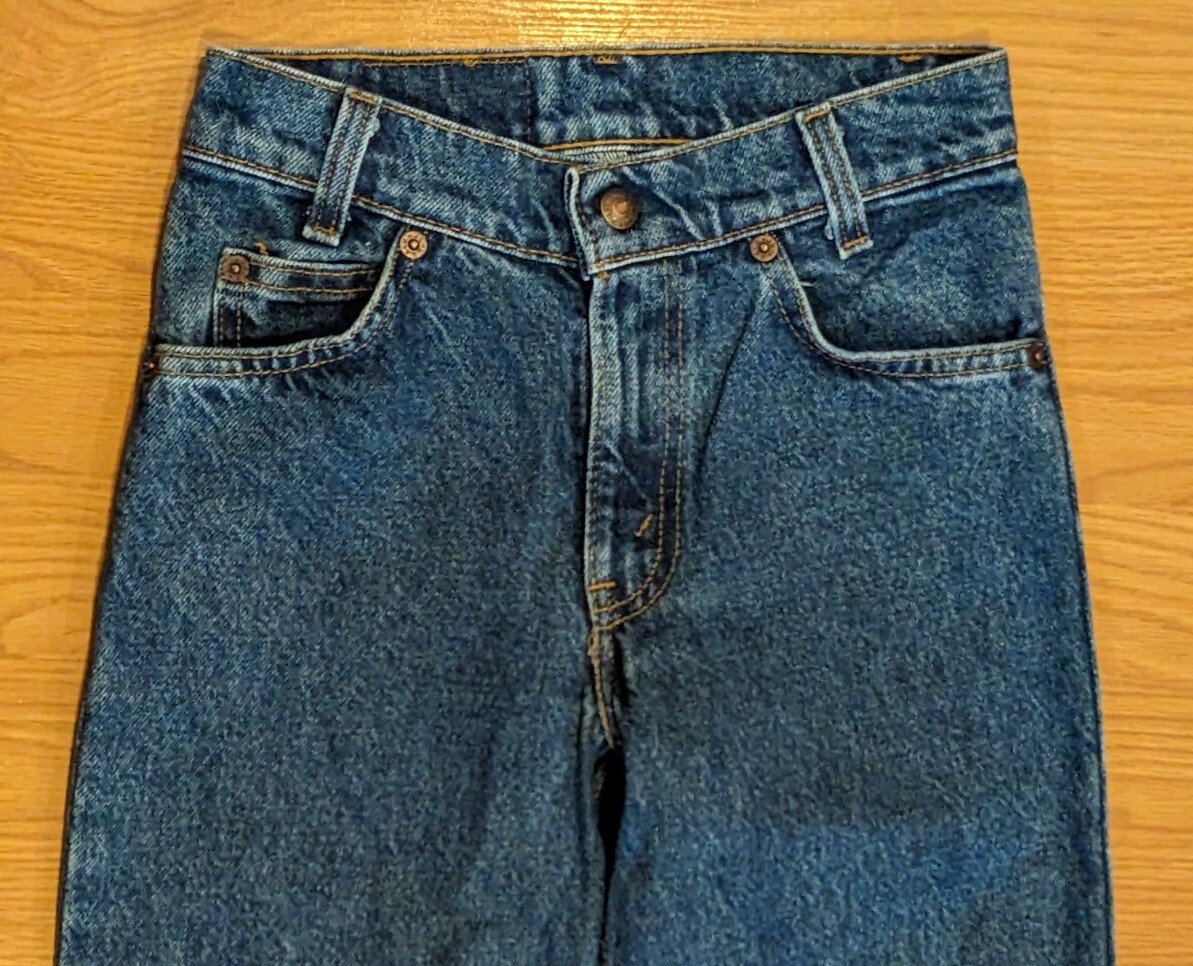 Picture 4 of 12
