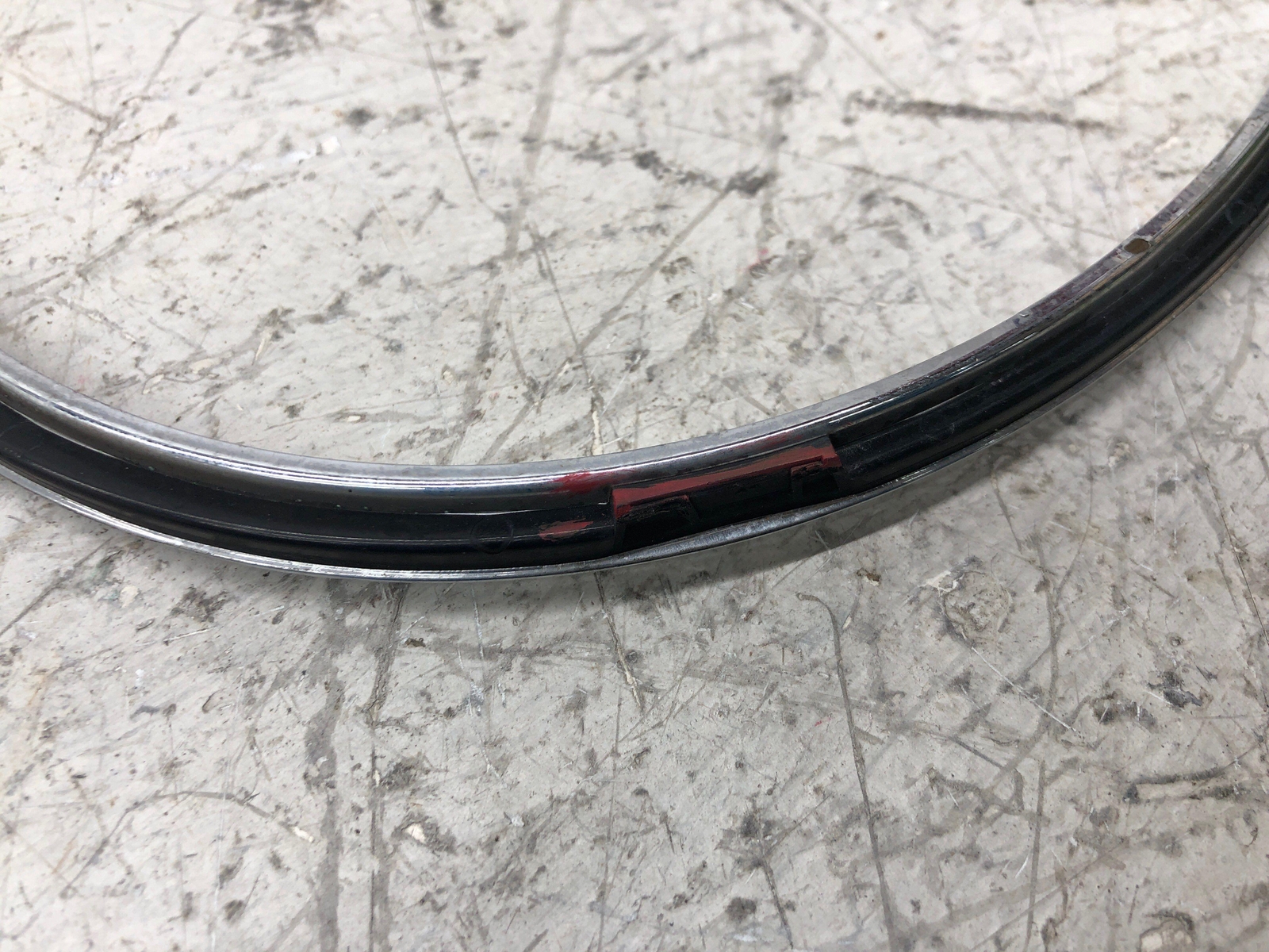 2006-2012 BENTLEY CONTINENTAL FRONT RIGHT HEADLIGHT TRIM *BROKEN TABS 3W5807768A