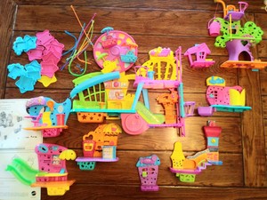polly pocket mall on the wall
