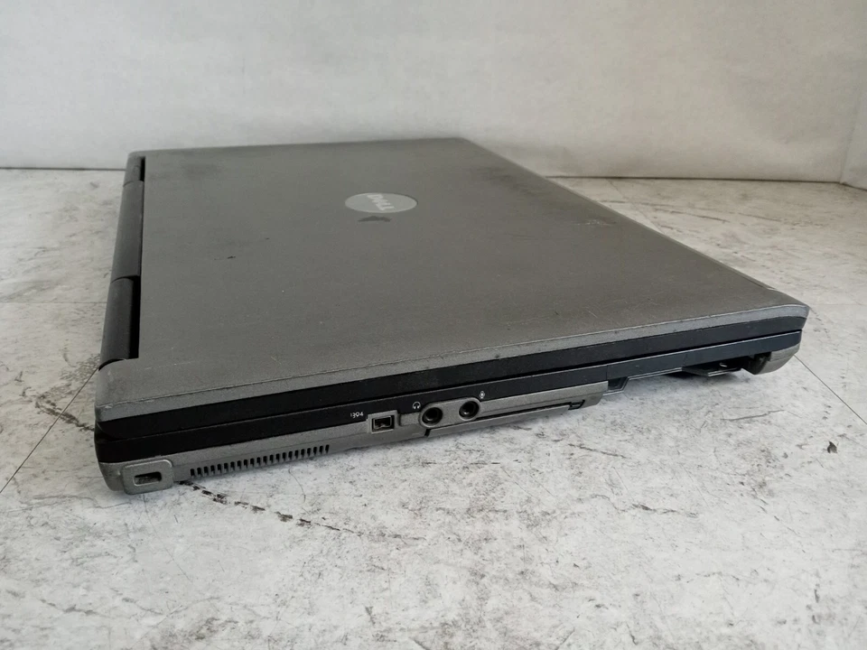 Dell Latitude D531 15" Laptop AMD Turion X2 2.0GHz 3GB RAM - BAD TOUCHPAD -RR - Image 3 of 4