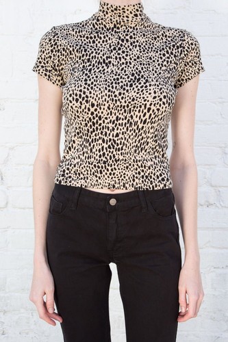 brandy melville crop Hailie cheetah 