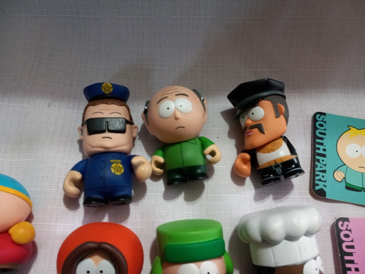 Kidrobot South Park Mini Cartman cop kenny chef Mr Garrison Vinyl