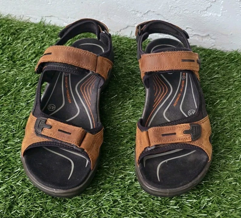 Ecco Yucatan Sandals Brown/Black Leather Hiking Walking Mens  display picture 2