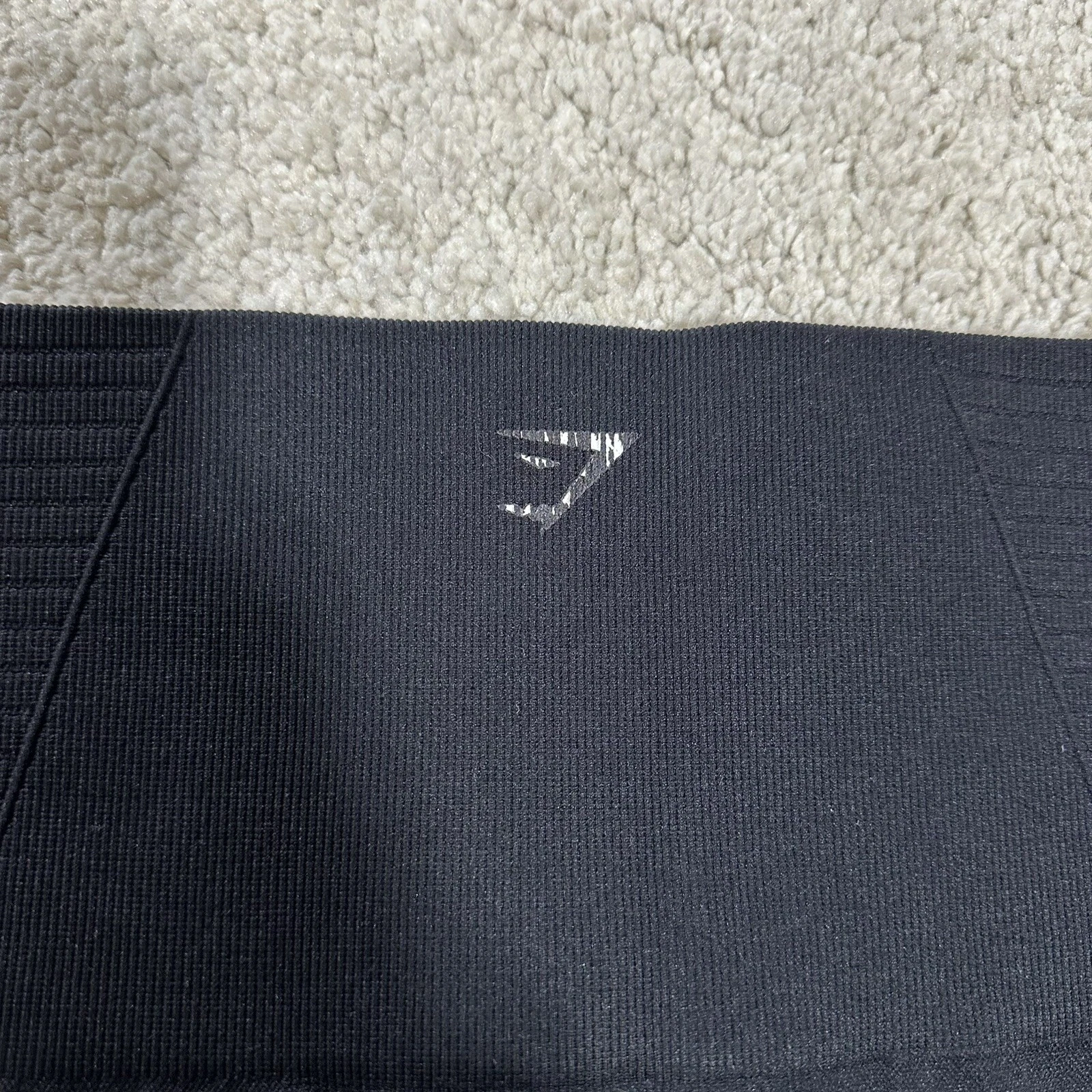 gymshark seamless perforated crop mid rise stretch leggings
