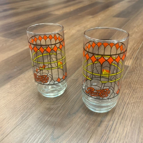 (2) Vintage Gold Star Chili Pepsi cola glass (tiffany Style)