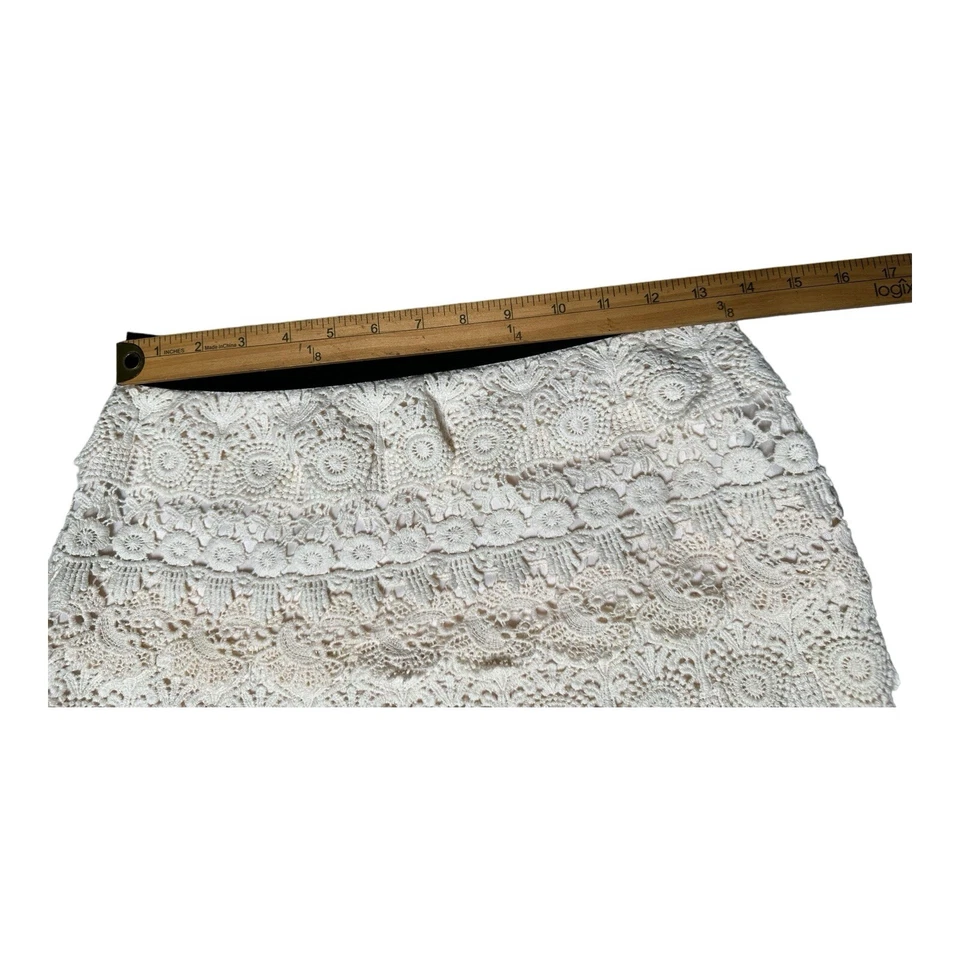 Minifalda de encaje blanco crema Forever 21 para mujer talla mediana Foto 4 de 4