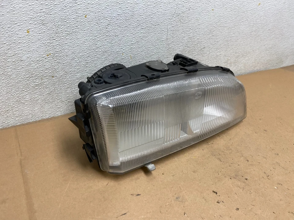 Оригинальная правосторонняя галогенная фара для Volvo S70 C70 V70 1997-2000 годов выпуска под правую руку H5740 - Изображение 3 из 4