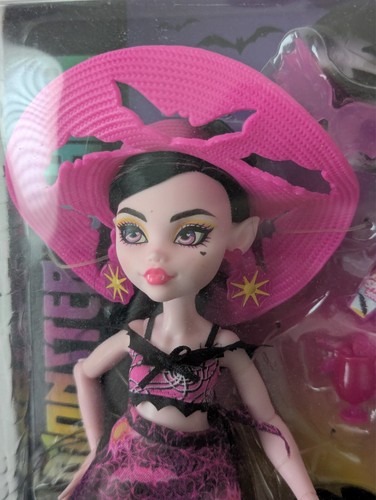 Monster High Scare-Adise Island Draculaura Doll & Lagoona Blue Snack Shack NIB - Picture 15 of 19