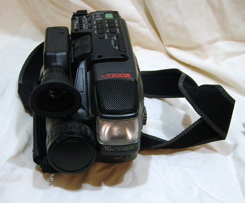Vintage 1993 RCA VHS Camcorder CC188 With Owners Manual Untested - Picture 7 of 8