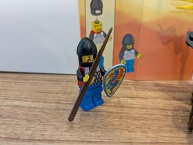 LEGO Castle: Battering Ram (1971) - 100% Complete w Minifigures & Instructions