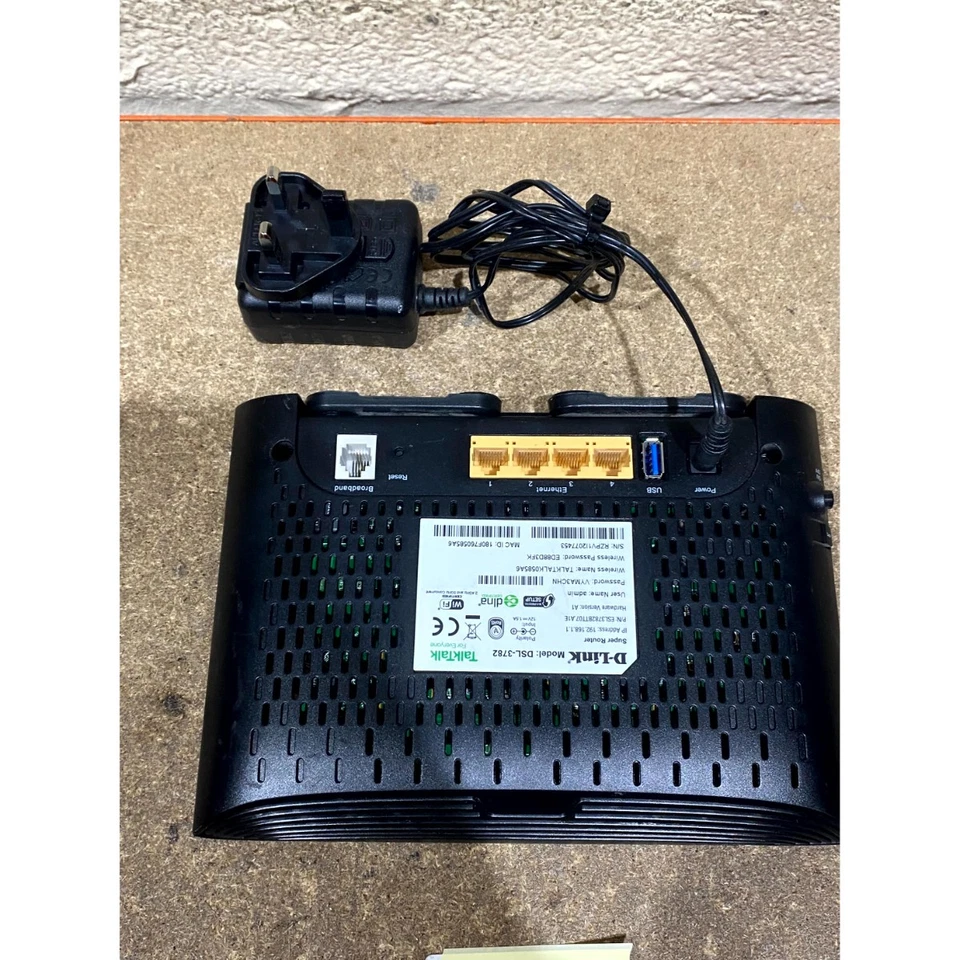 D-Link DSL-3782 Wireless N ADSL2+ Modem Router Black Dual Band 4x-Ethernet Ports - Image 3 of 4